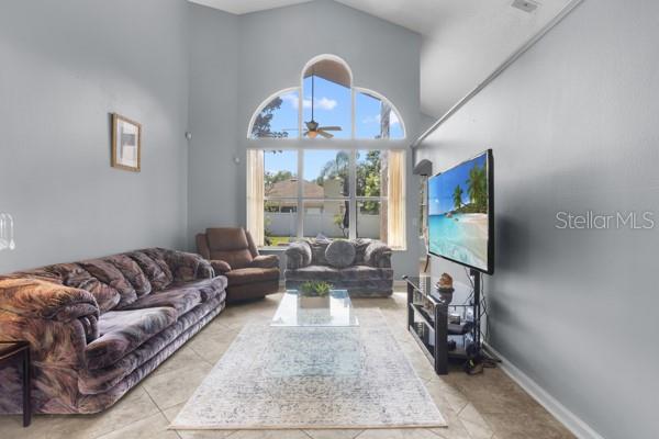 Image 10 of 49 For 1025 Oceanbreeze Court