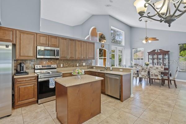 Image 14 of 49 For 1025 Oceanbreeze Court