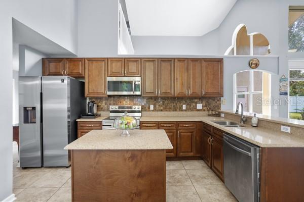 Image 15 of 49 For 1025 Oceanbreeze Court