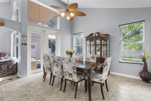 Image 18 of 49 For 1025 Oceanbreeze Court