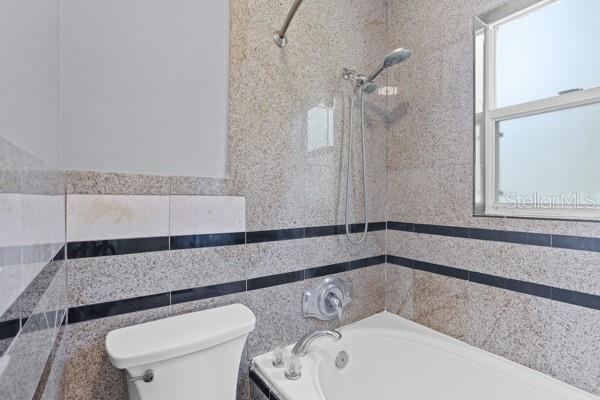 Image 31 of 49 For 1025 Oceanbreeze Court