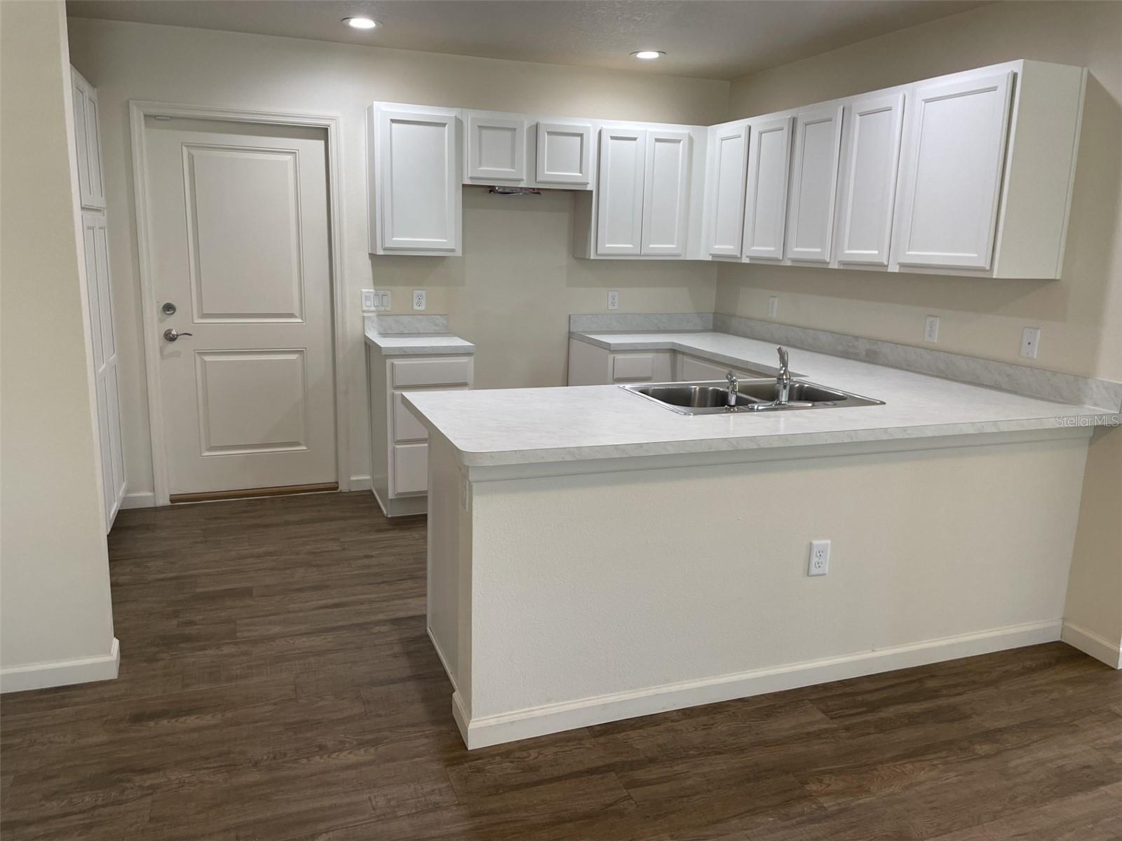 Image 8 of 20 For 1306 Ridge Pointe Dr.