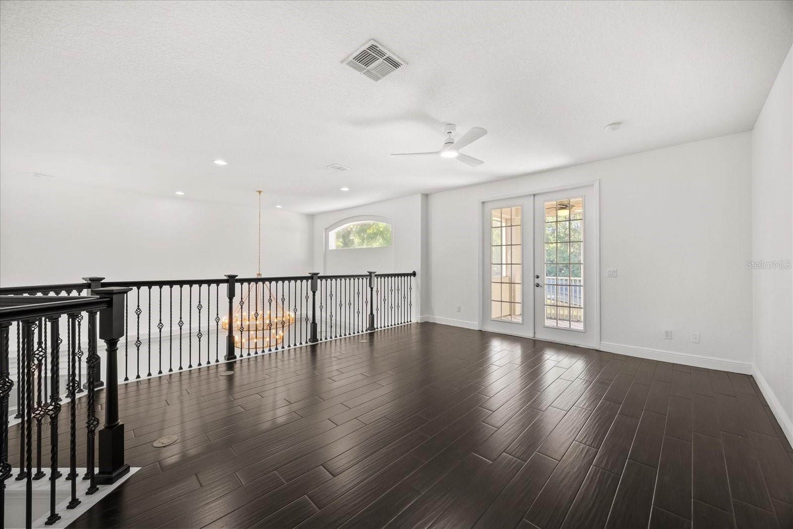 Image 23 of 42 For 1185 Cypress Loft Place