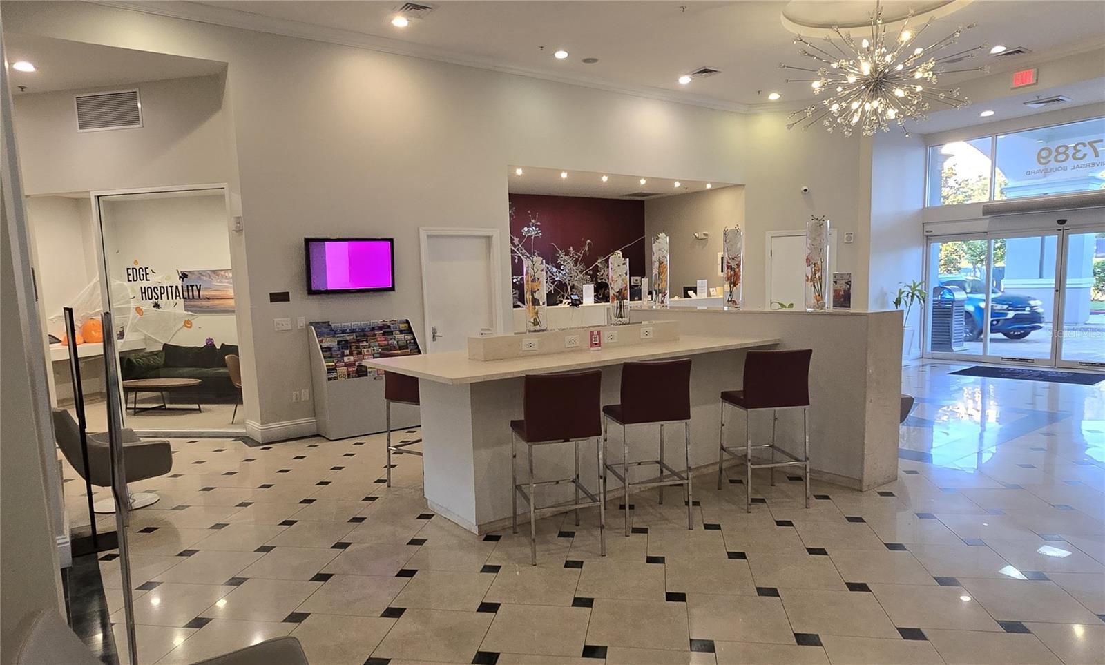 Image 2 of 10 For 7383 Universal Boulevard 408