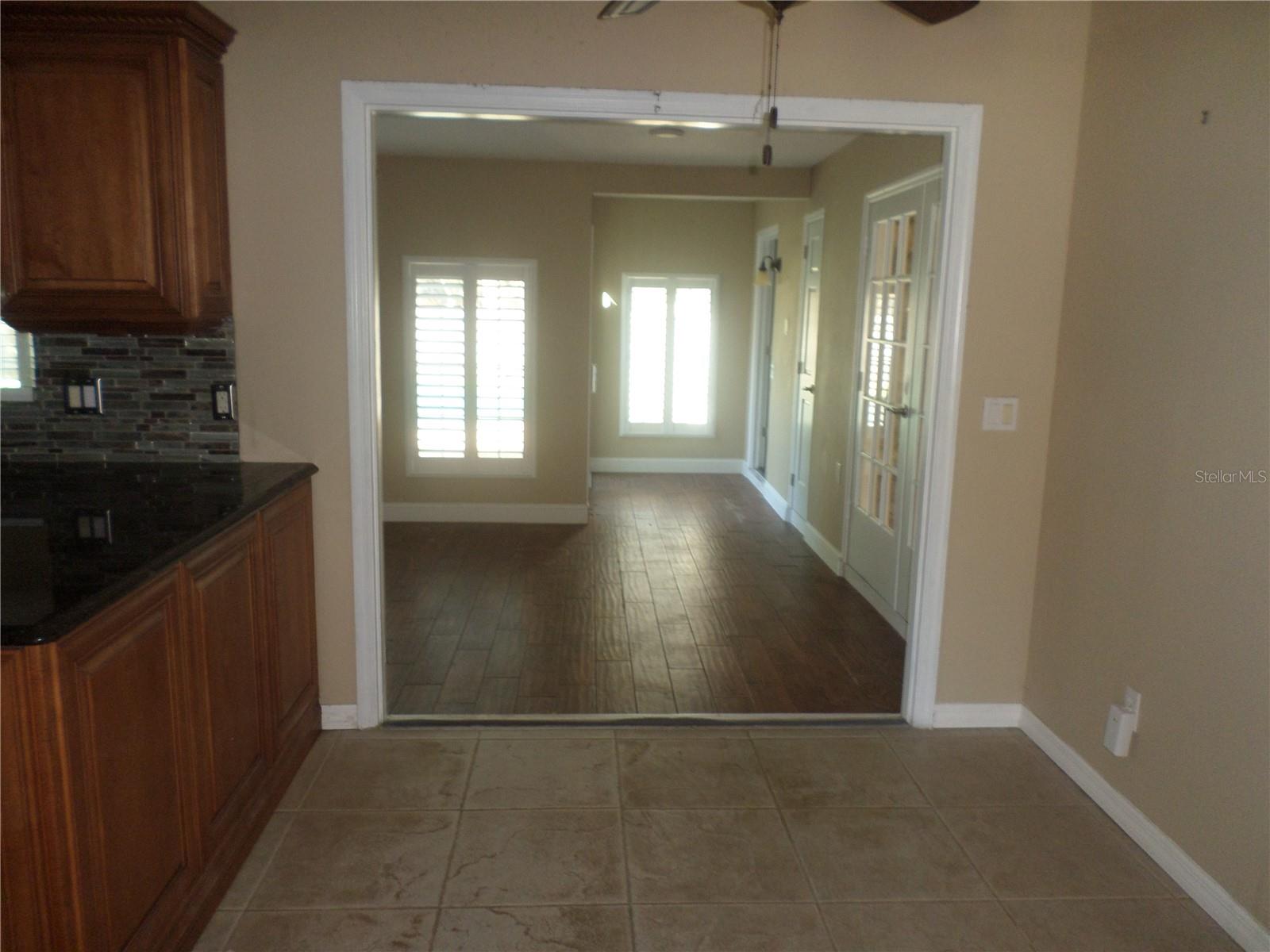 Image 4 of 15 For 210 Banbury Court