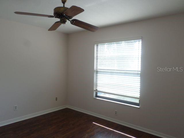 Image 8 of 15 For 210 Banbury Court