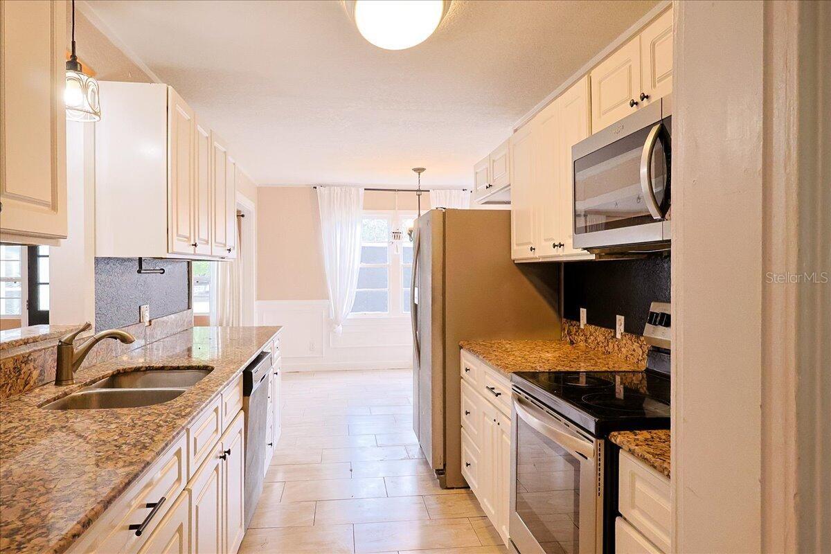 Image 2 of 31 For 731 Voorhis Avenue