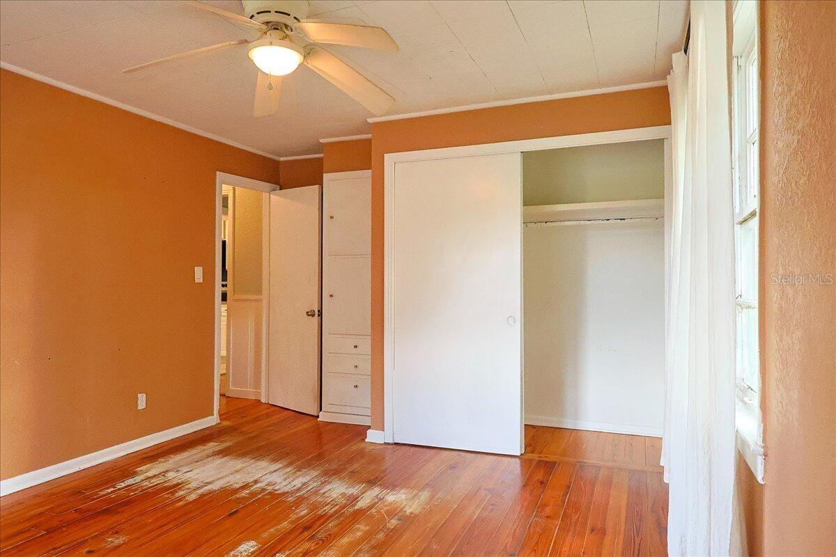 Image 21 of 31 For 731 Voorhis Avenue