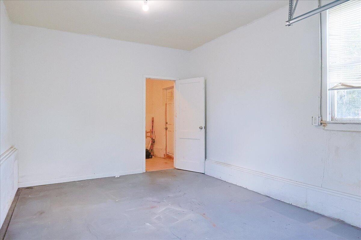 Image 24 of 31 For 731 Voorhis Avenue