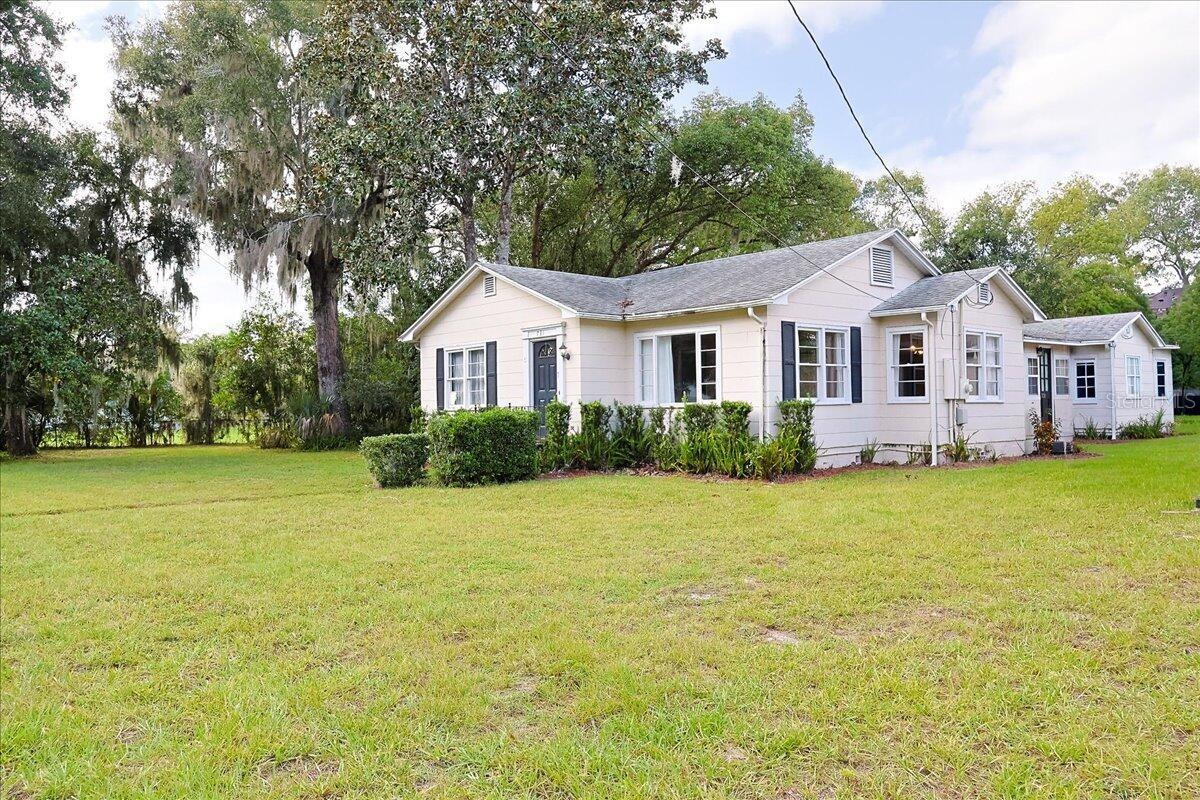 Image 28 of 31 For 731 Voorhis Avenue