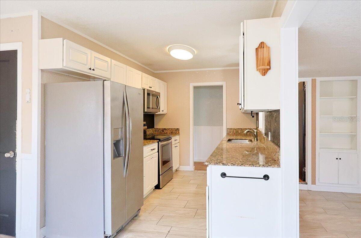 Image 4 of 31 For 731 Voorhis Avenue