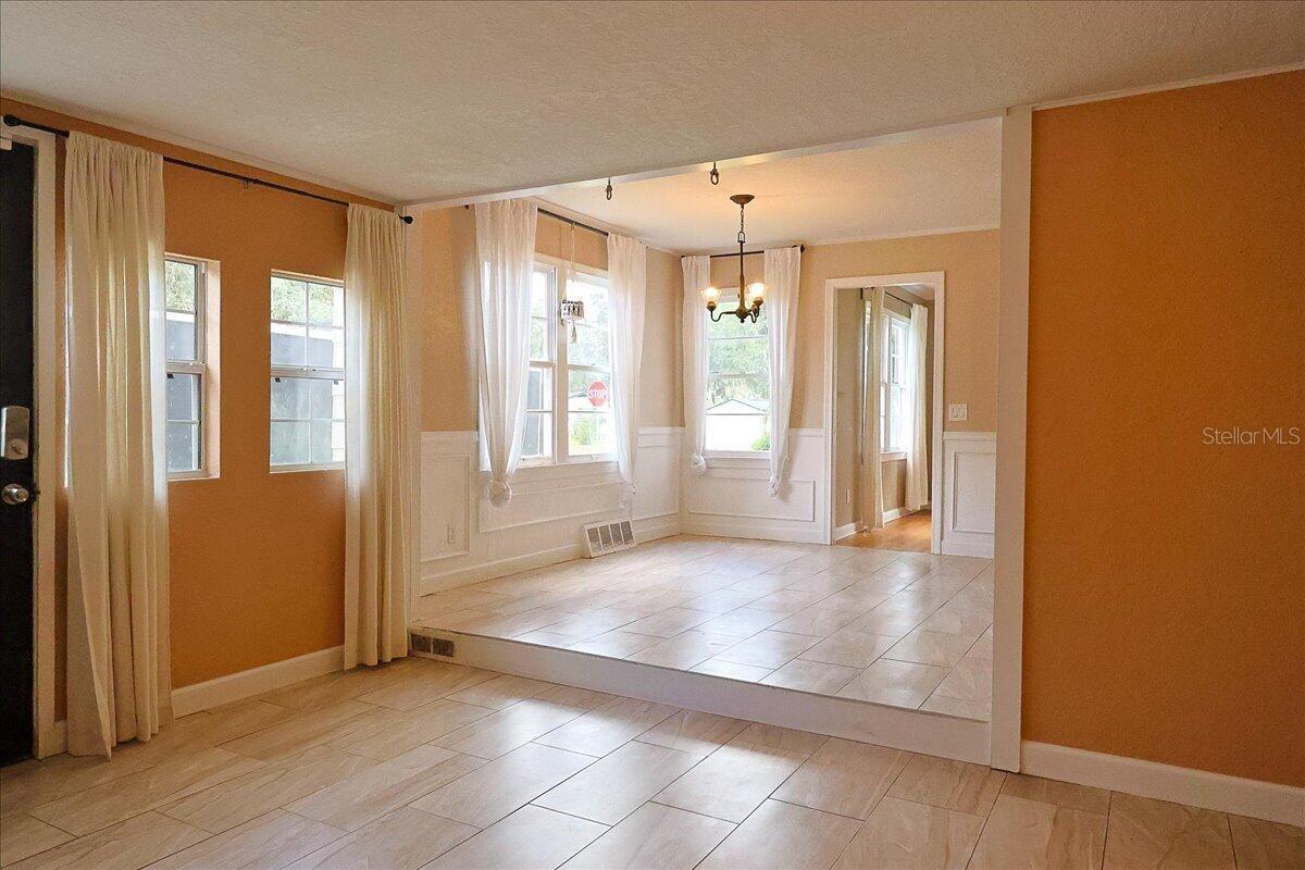 Image 6 of 31 For 731 Voorhis Avenue