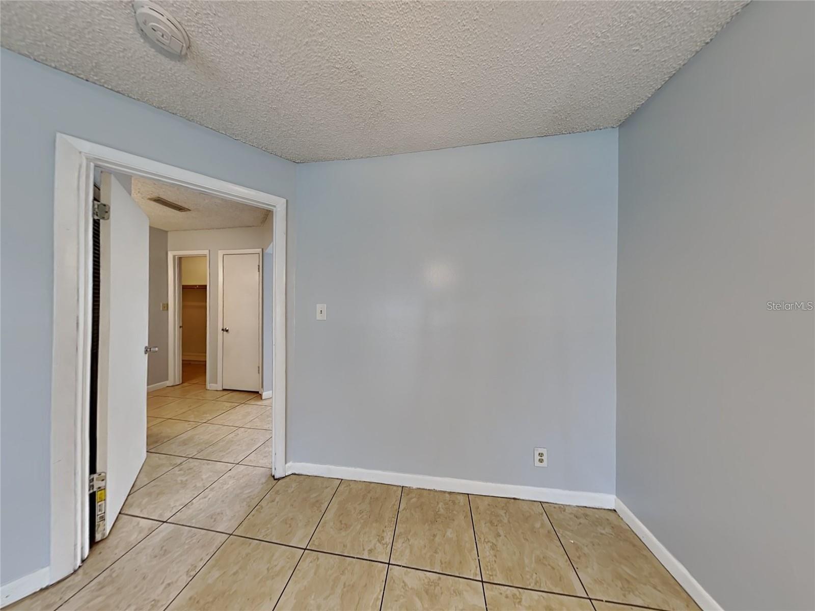 Image 23 of 28 For 2546 Lemon Tree Lane G