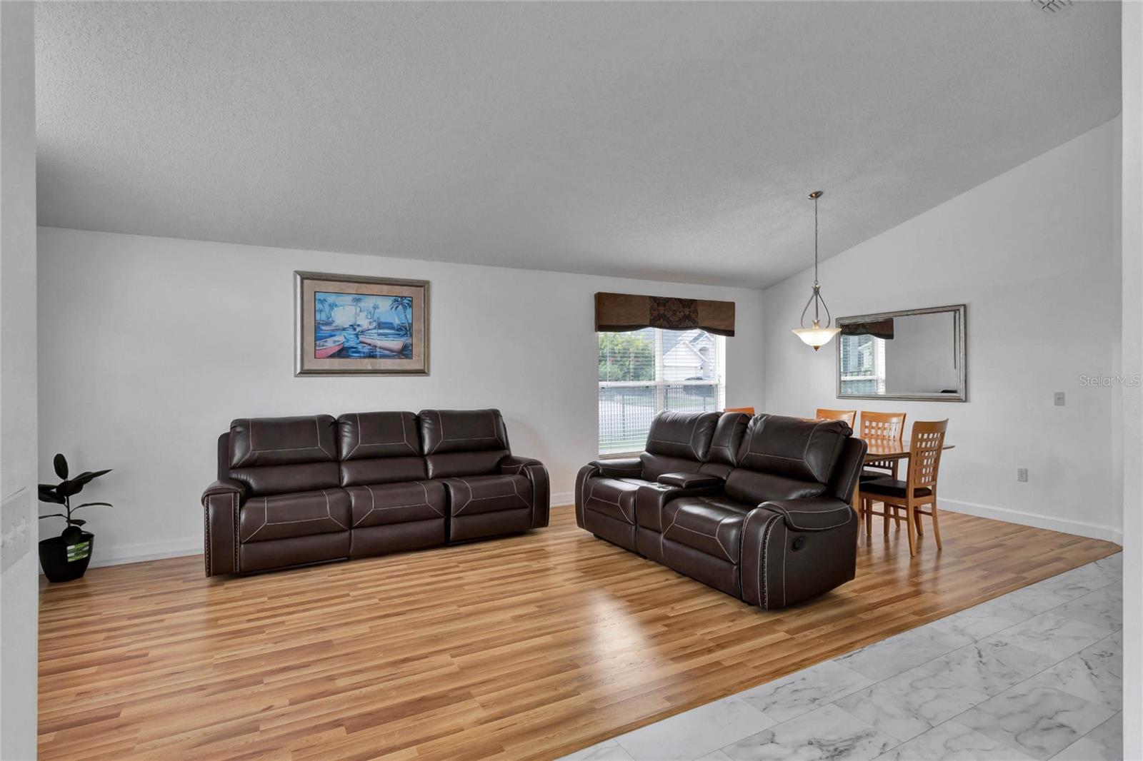 Image 4 of 34 For 2790 Kokomo Loop