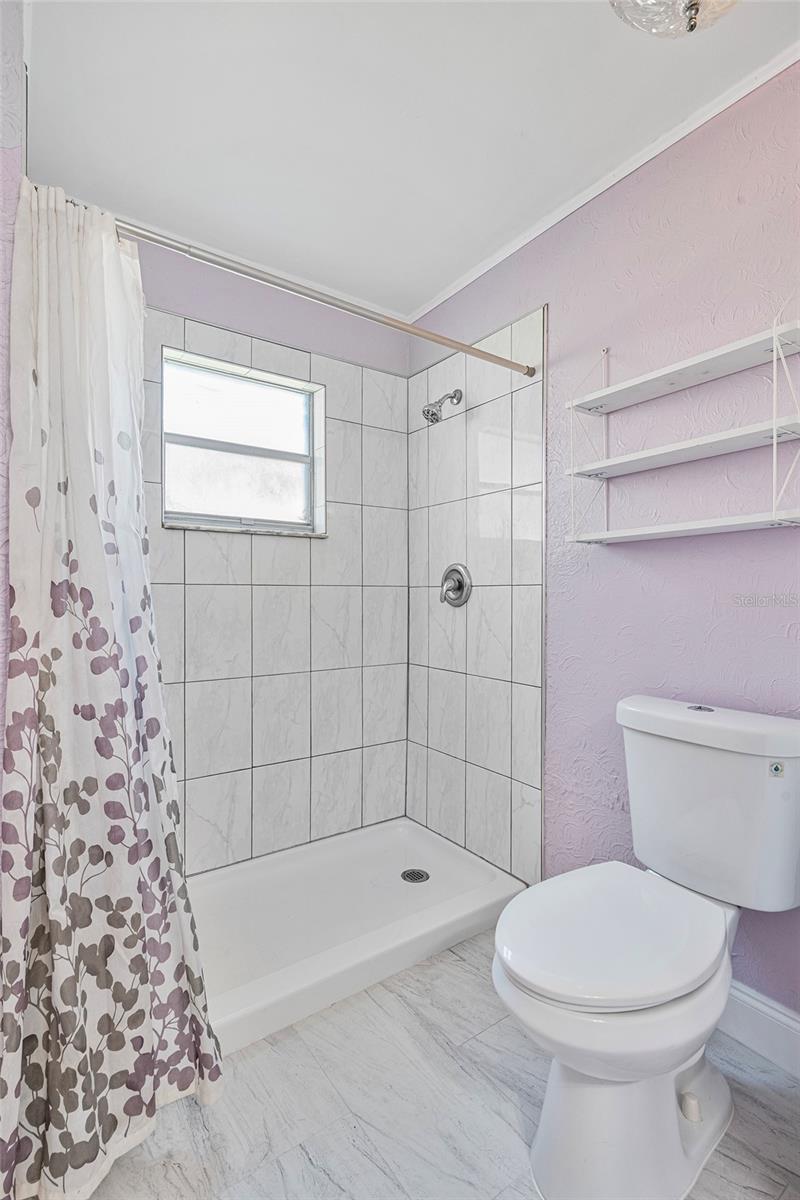 Image 13 of 28 For 5556 Memorial Drive