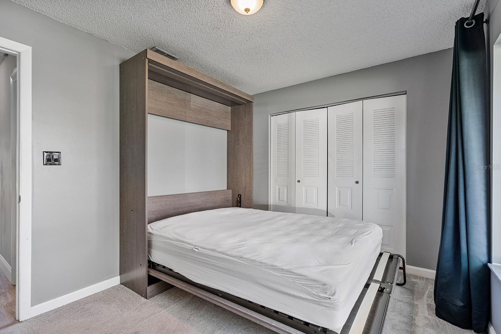 Image 15 of 28 For 5556 Memorial Drive