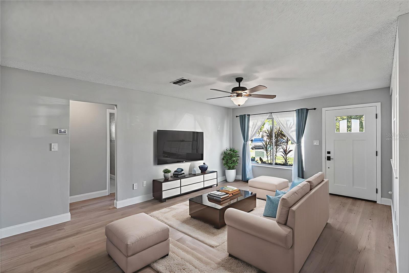 Image 3 of 28 For 5556 Memorial Drive