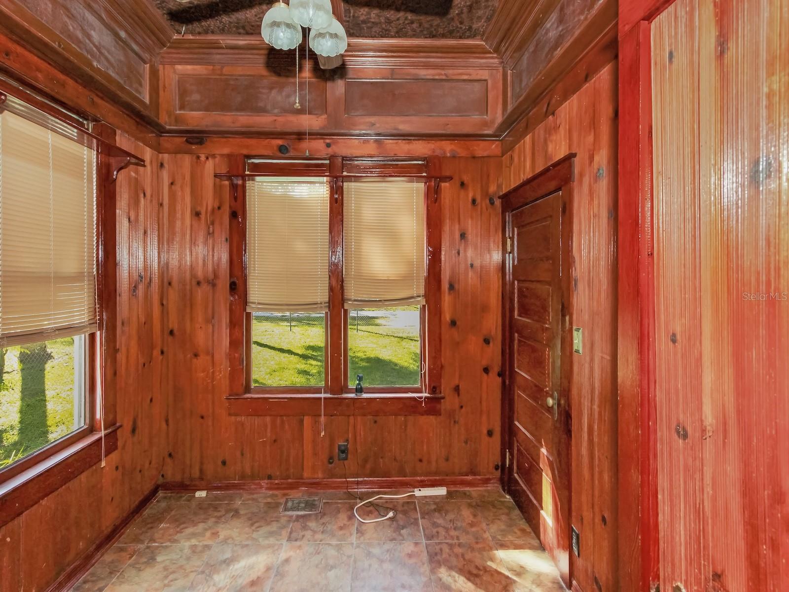 Image 11 of 27 For 1920 Sanford Avenue