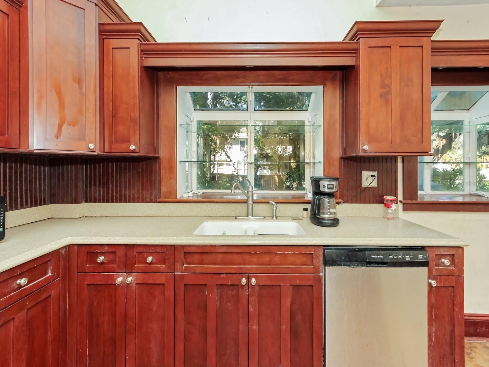 Image 13 of 27 For 1920 Sanford Avenue