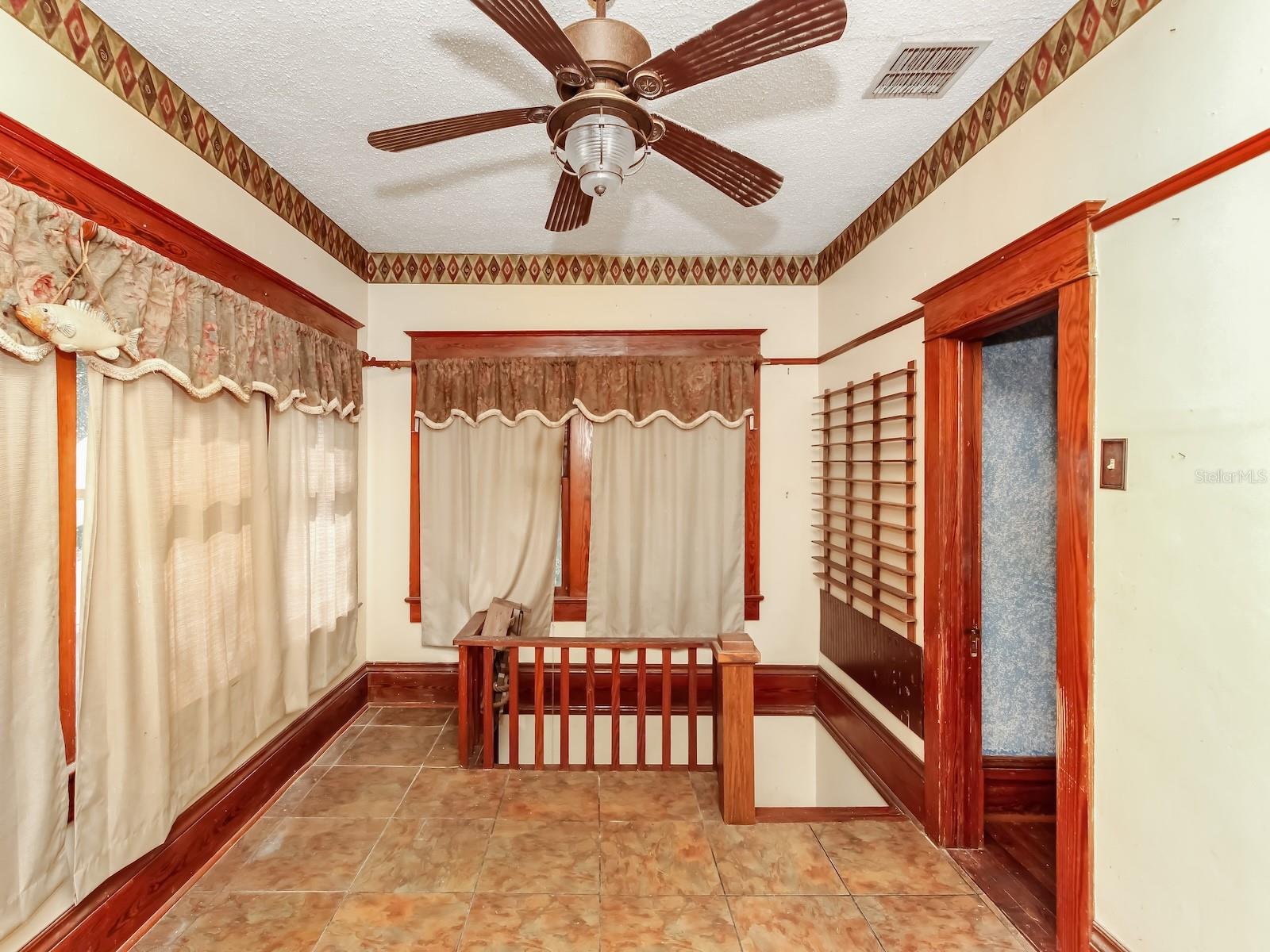 Image 21 of 27 For 1920 Sanford Avenue