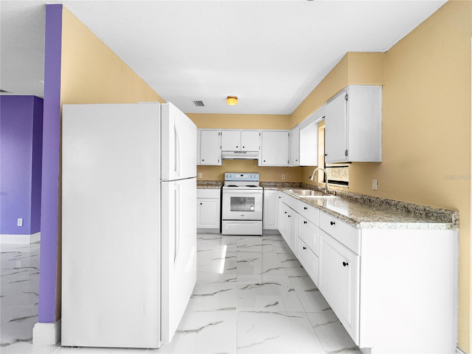 Image 12 of 20 For 517 3rd Court Sw