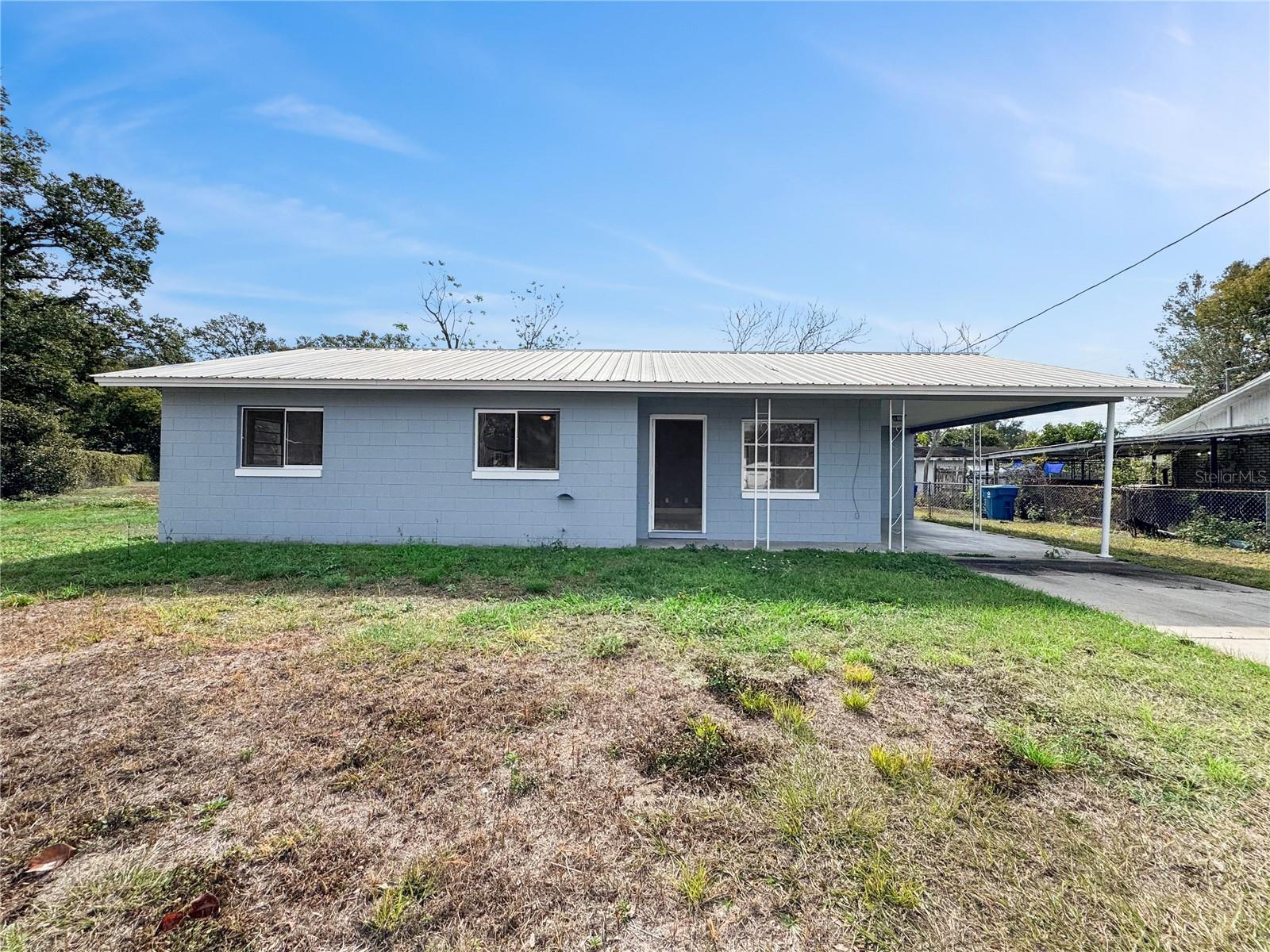 Image 2 of 20 For 517 3rd Court Sw