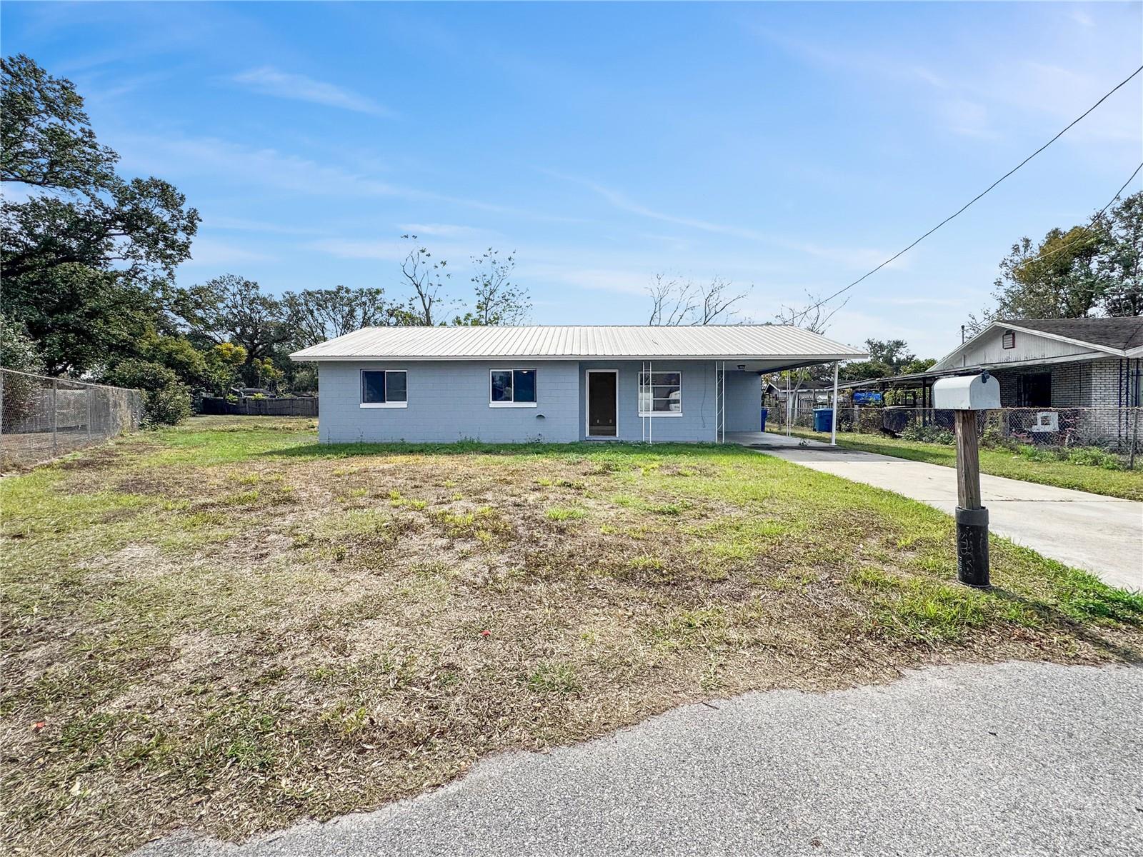 Image 4 of 20 For 517 3rd Court Sw