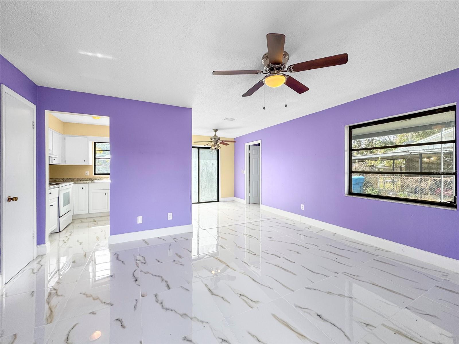 Image 6 of 20 For 517 3rd Court Sw