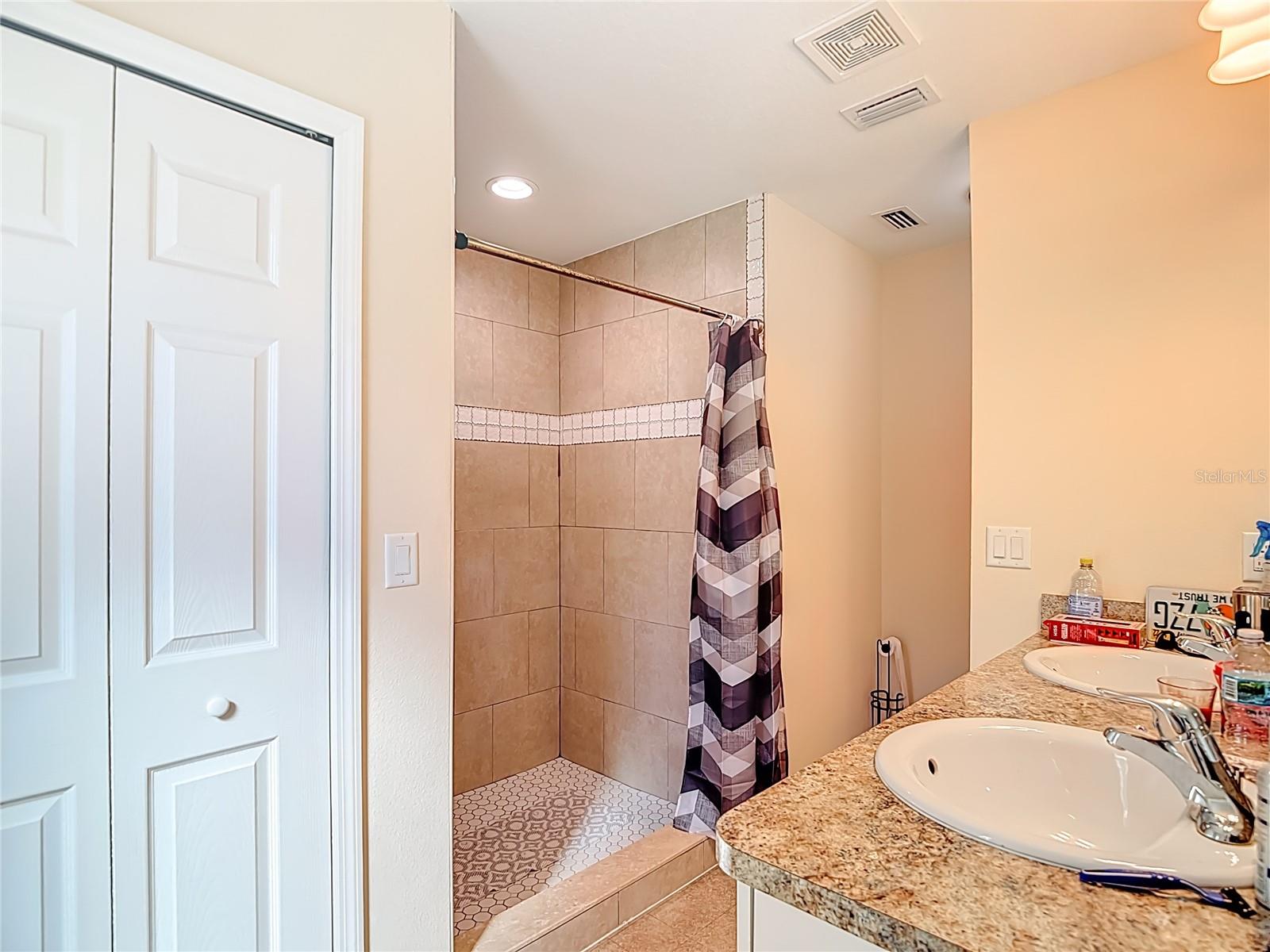 Image 33 of 56 For 6441 Pennsylvania Avenue