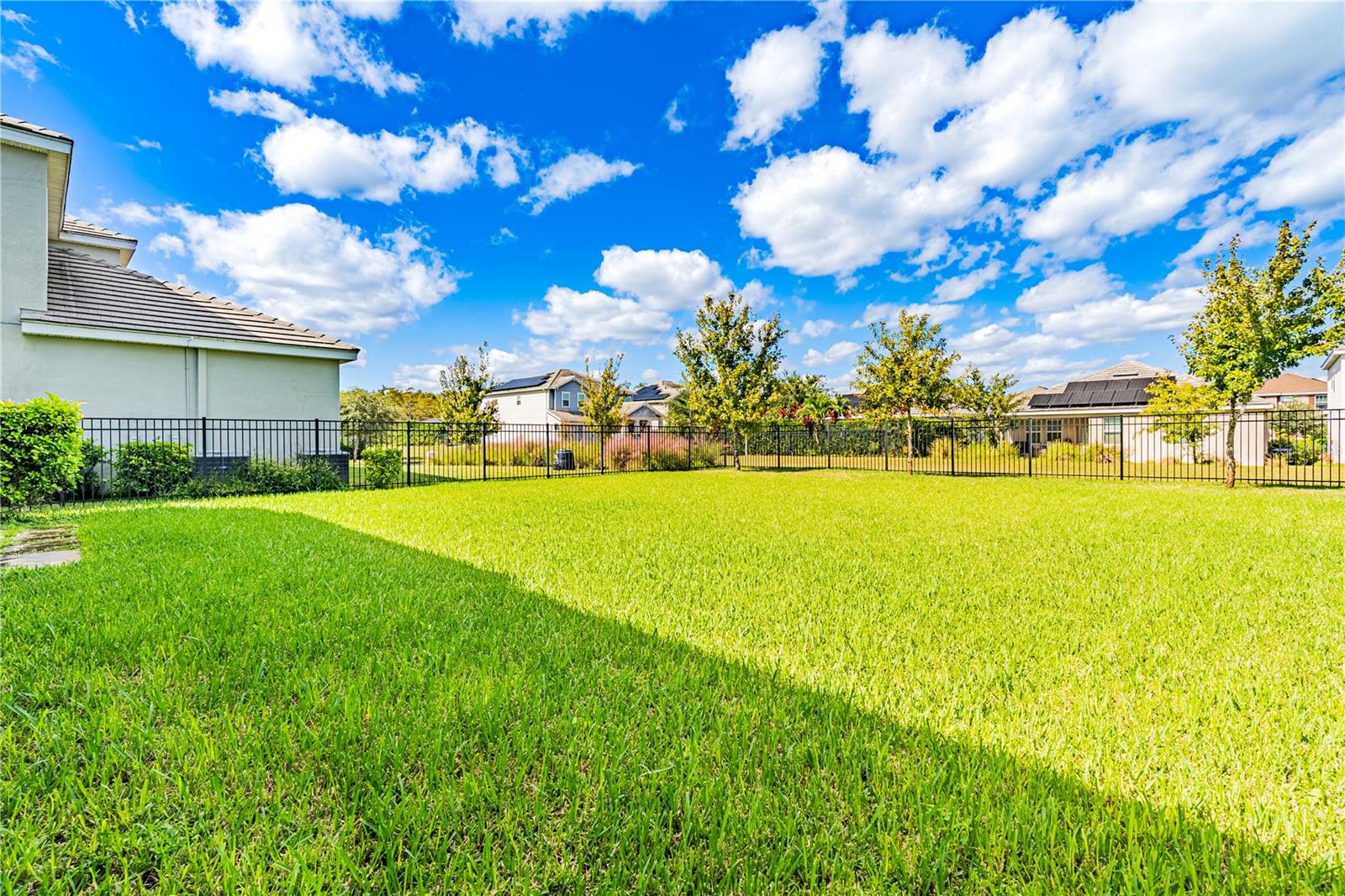 Image 15 of 41 For 12111 Imaginary Way