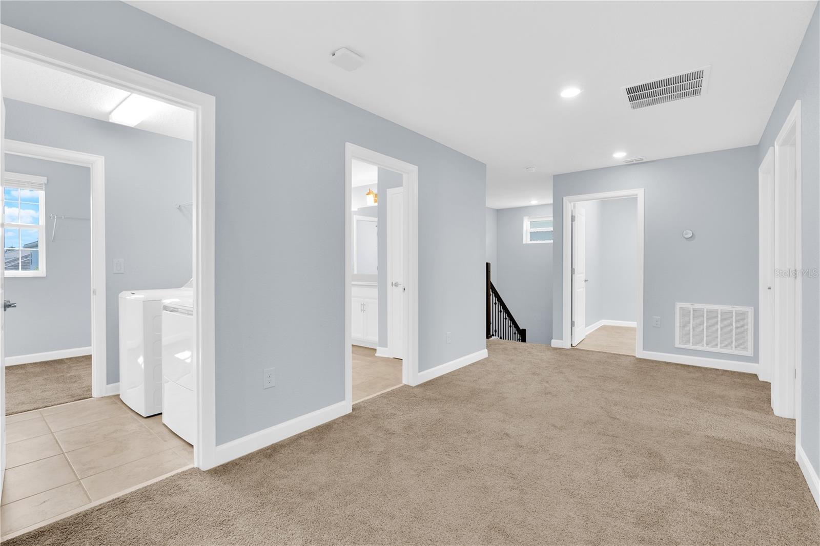 Image 33 of 41 For 12111 Imaginary Way