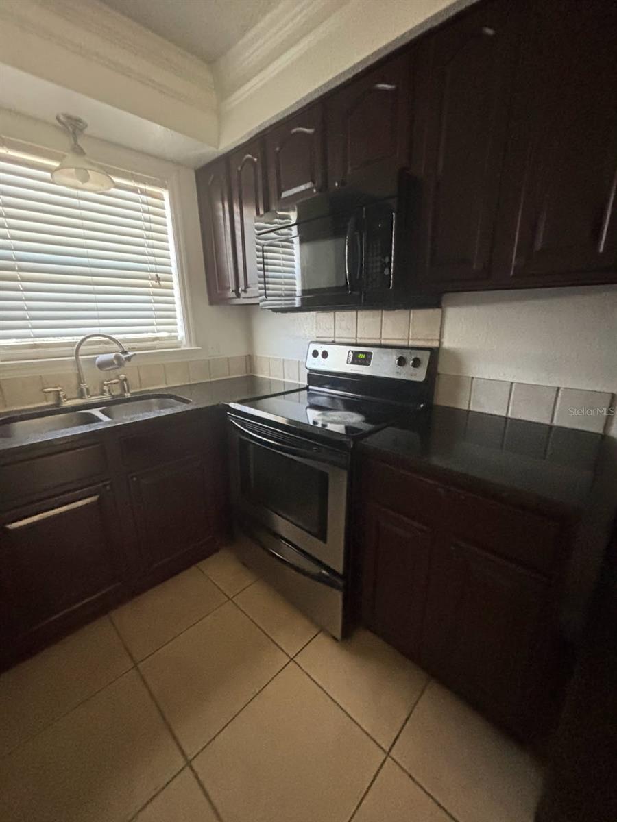 Image 2 of 6 For 1400 Eudora Road B19