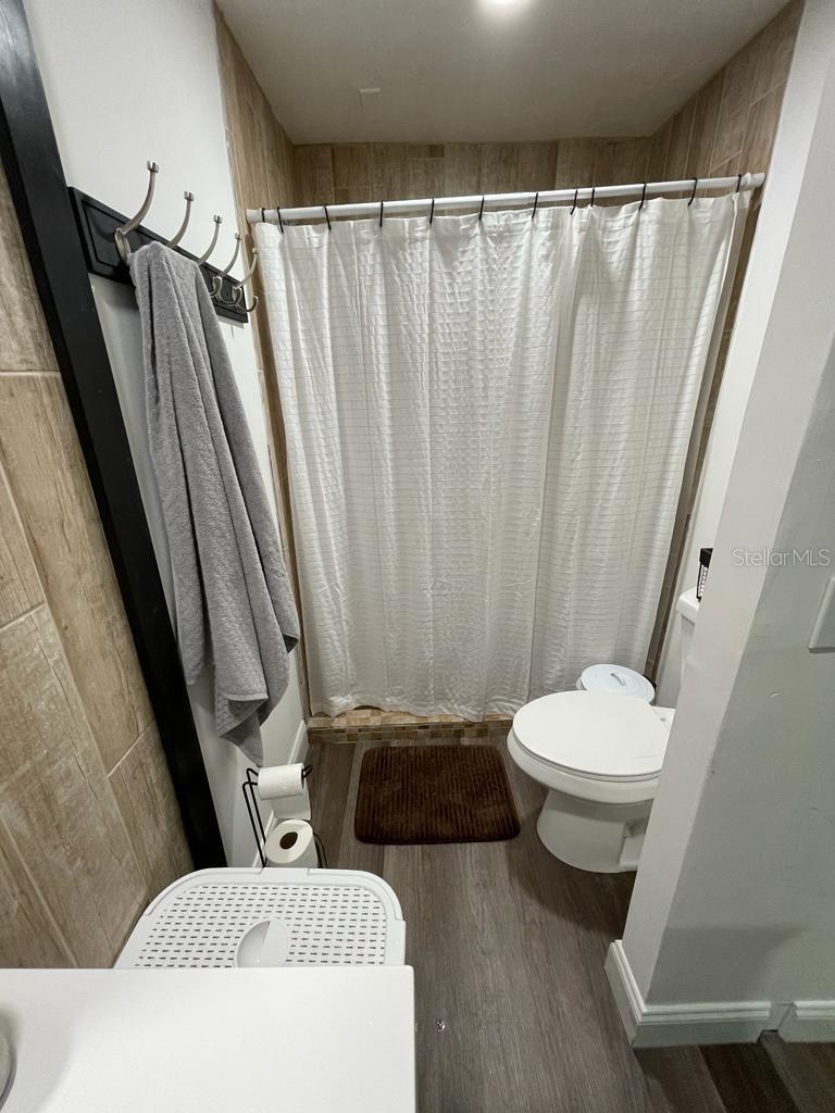 Image 14 of 27 For 1016 Beachwood Avenue