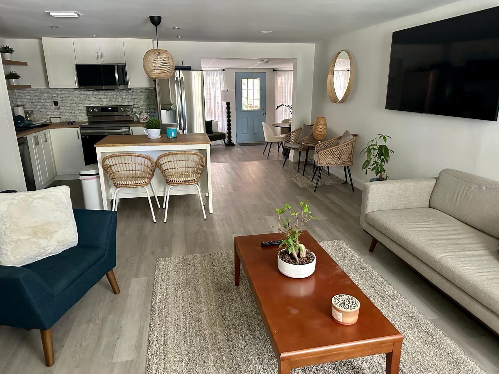 Image 2 of 27 For 1016 Beachwood Avenue