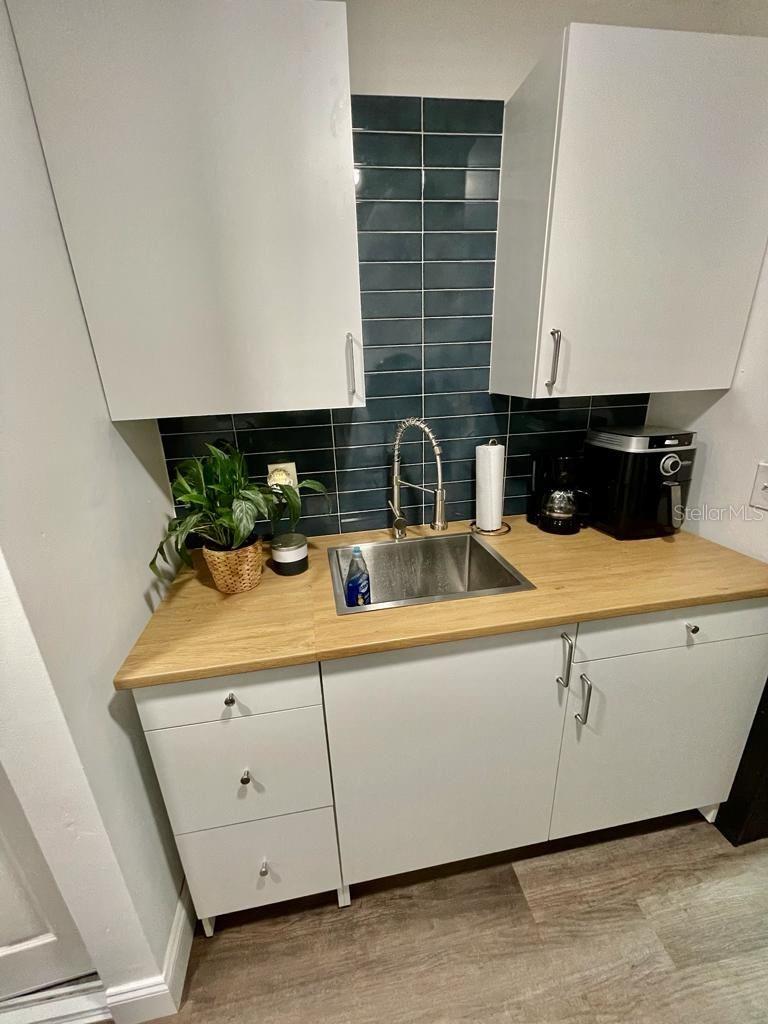 Image 20 of 27 For 1016 Beachwood Avenue