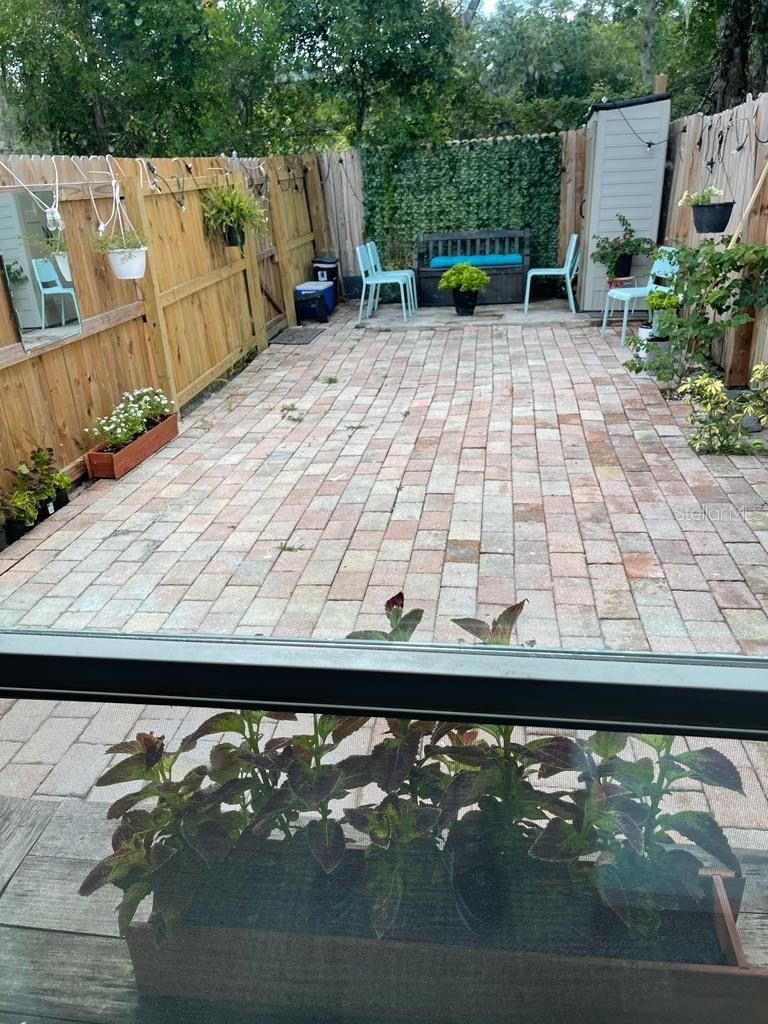 Image 23 of 27 For 1016 Beachwood Avenue