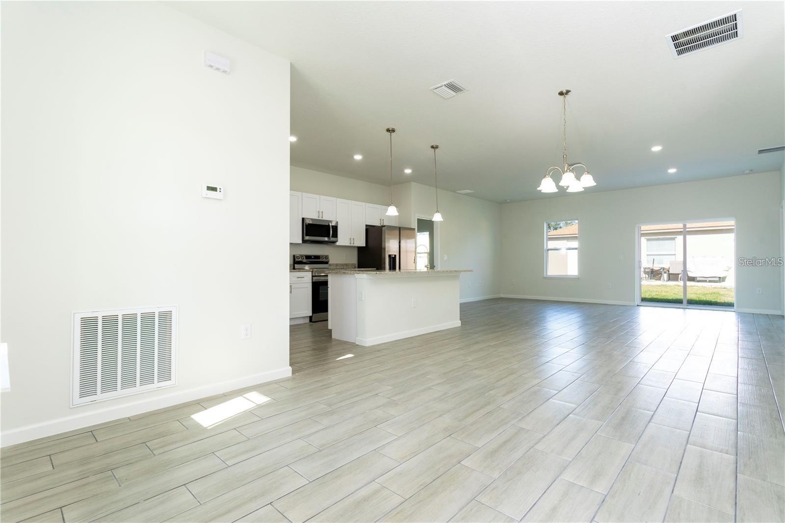 Image 2 of 10 For 560 Kingfisher Drive