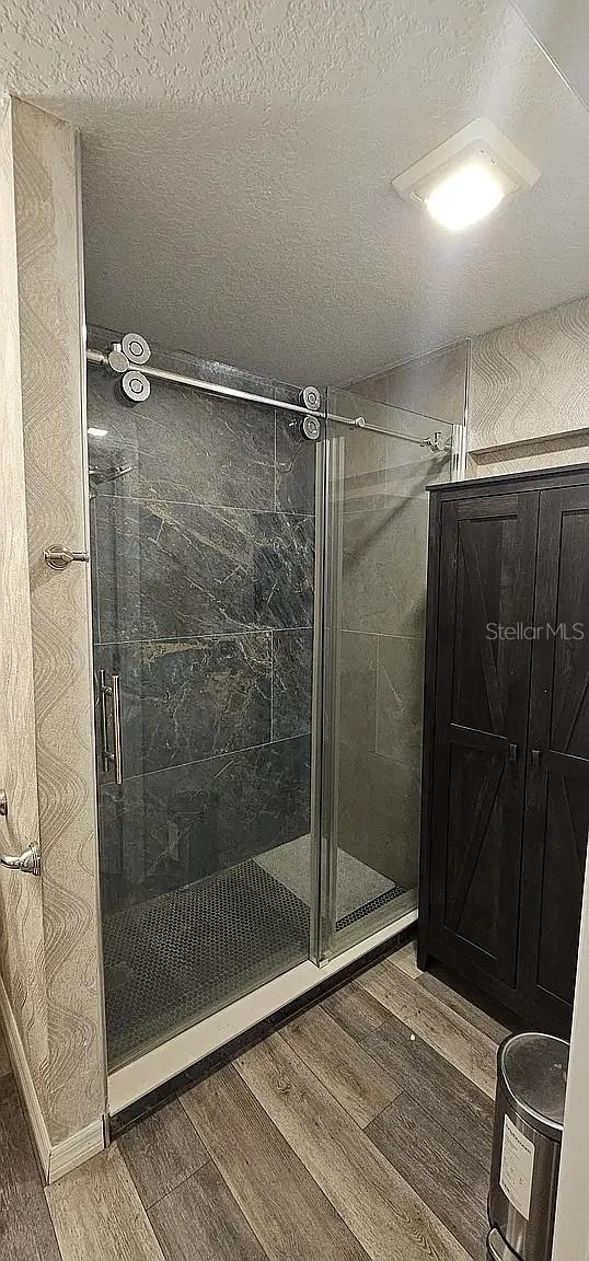 Image 6 of 7 For 7502 Waunaqua Drive