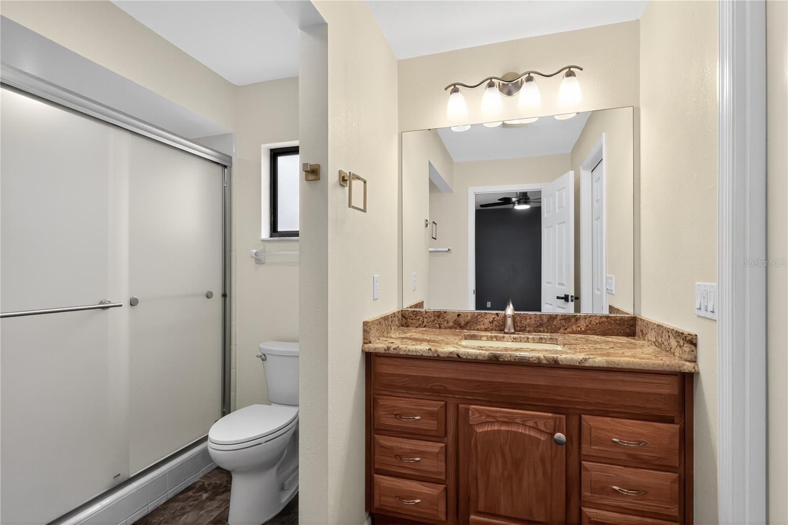 Image 17 of 26 For 1948 Magnolia Circle 48a