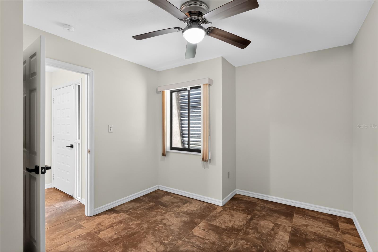 Image 21 of 26 For 1948 Magnolia Circle 48a