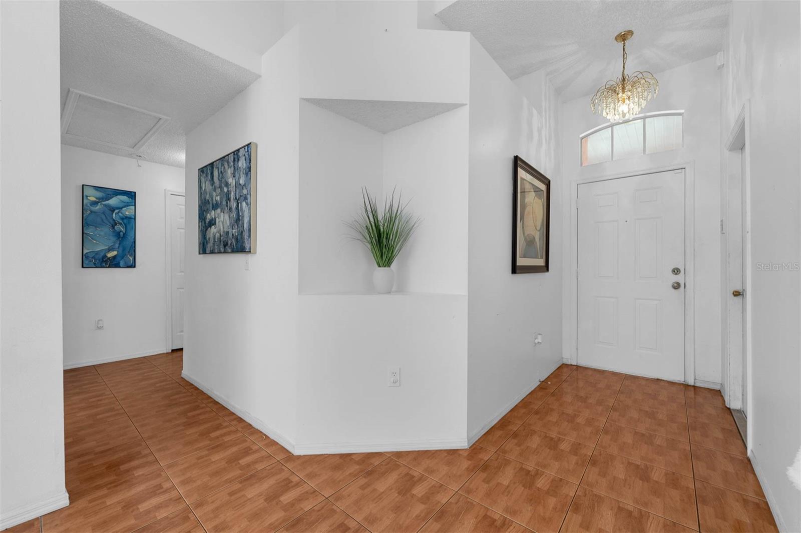 Image 13 of 24 For 5972 Kenlyn Court