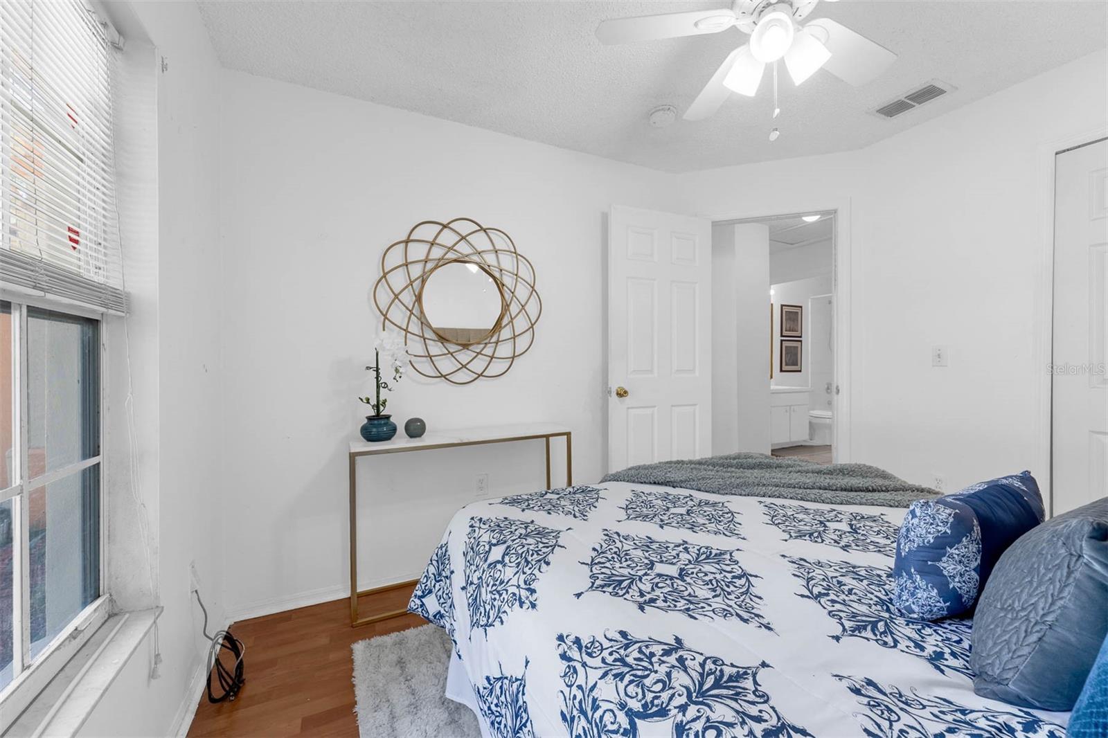 Image 17 of 24 For 5972 Kenlyn Court