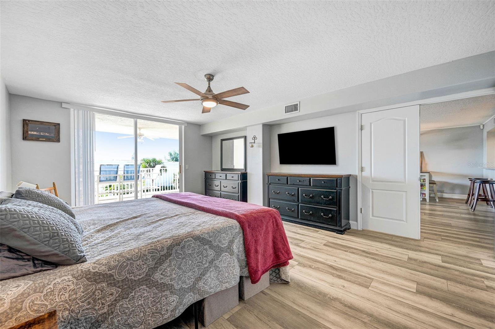 Image 38 of 59 For 3360 Atlantic Avenue 304