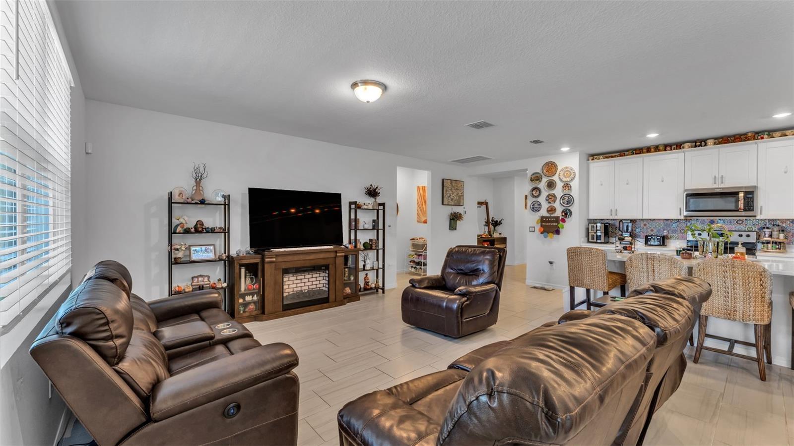 Image 16 of 29 For 2756 San Marco Way