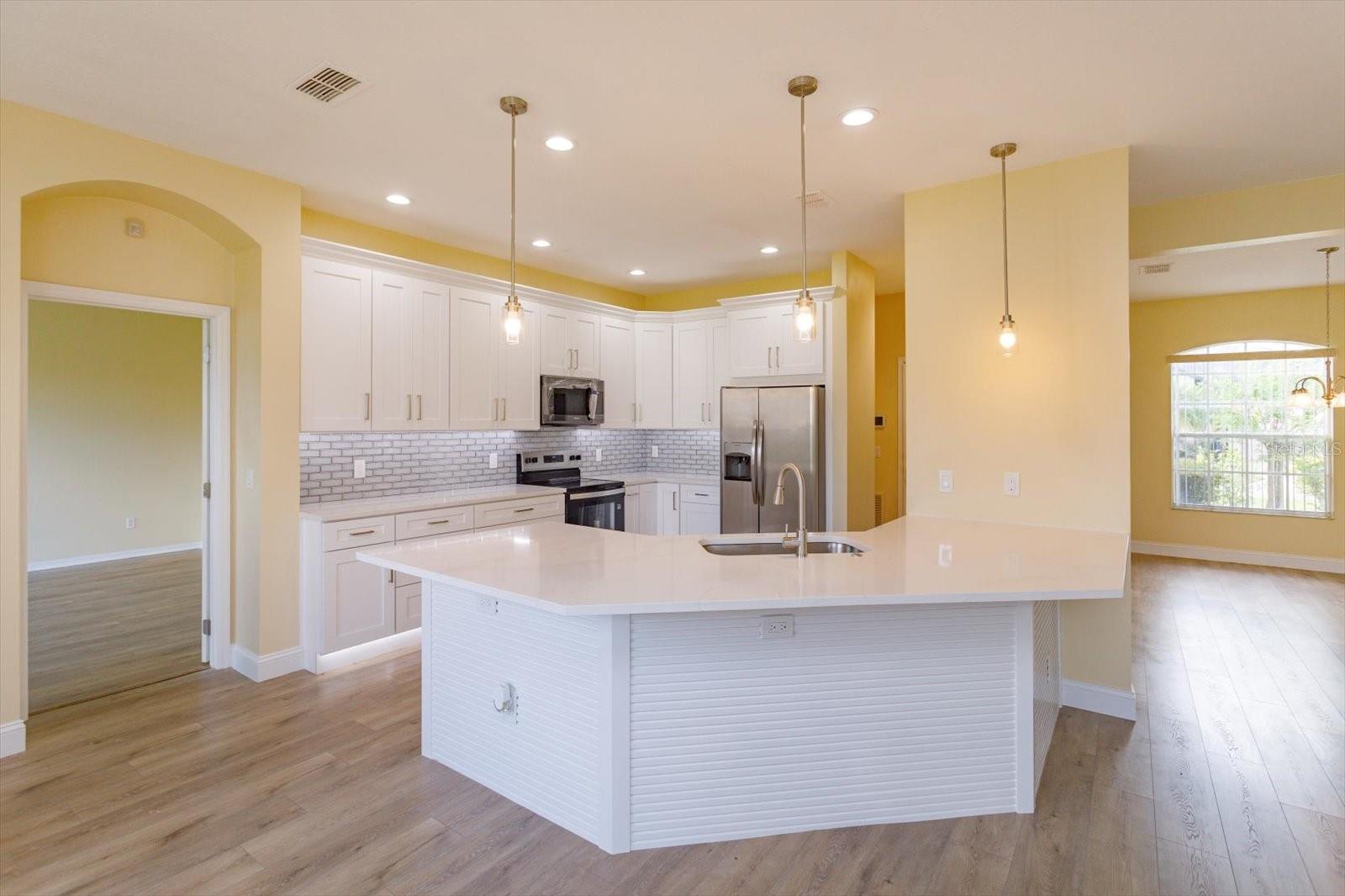 Image 6 of 23 For 18172 Thornhill Grand Circle