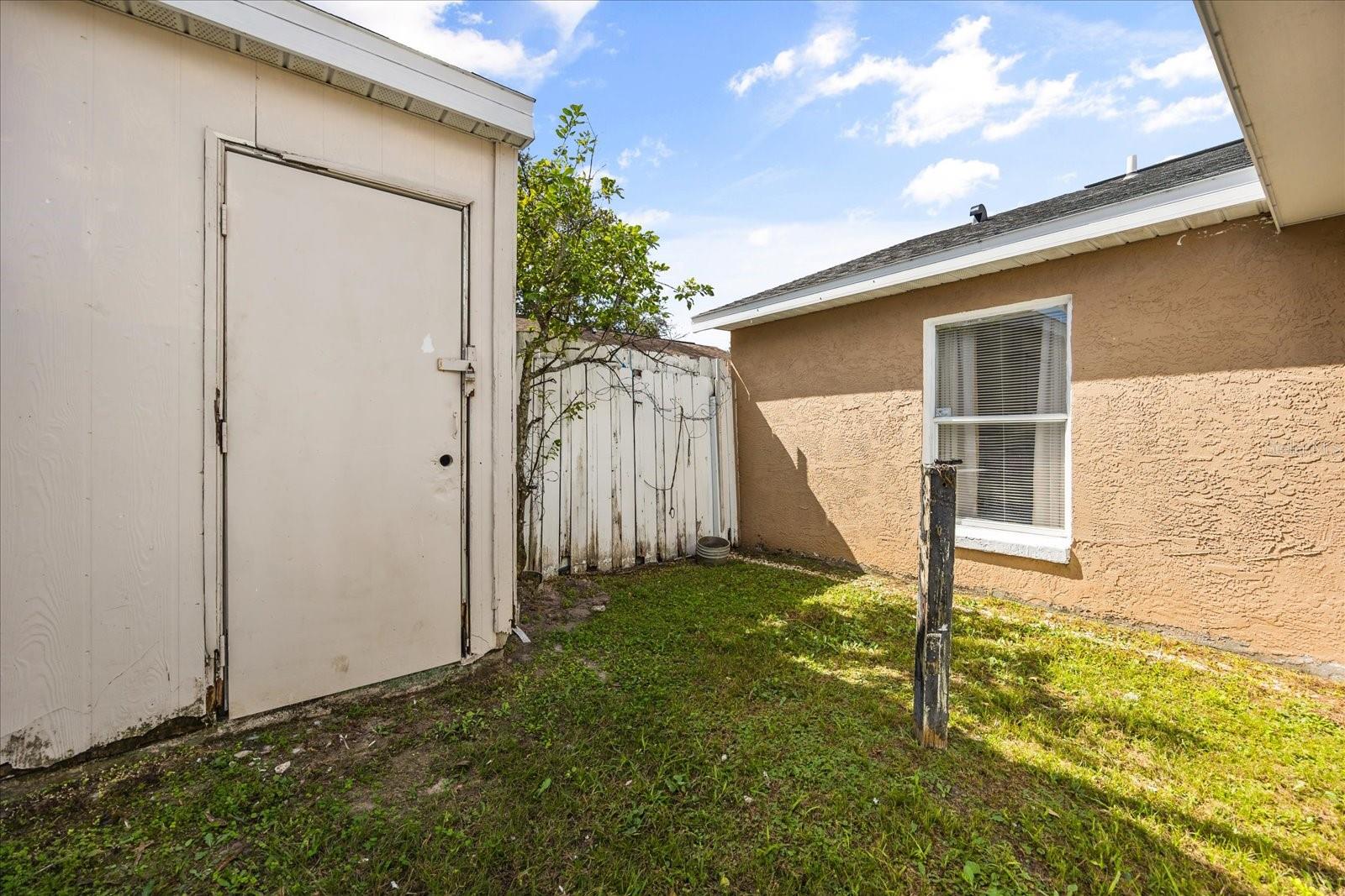 Image 21 of 25 For 2308 Harbor Town Drive