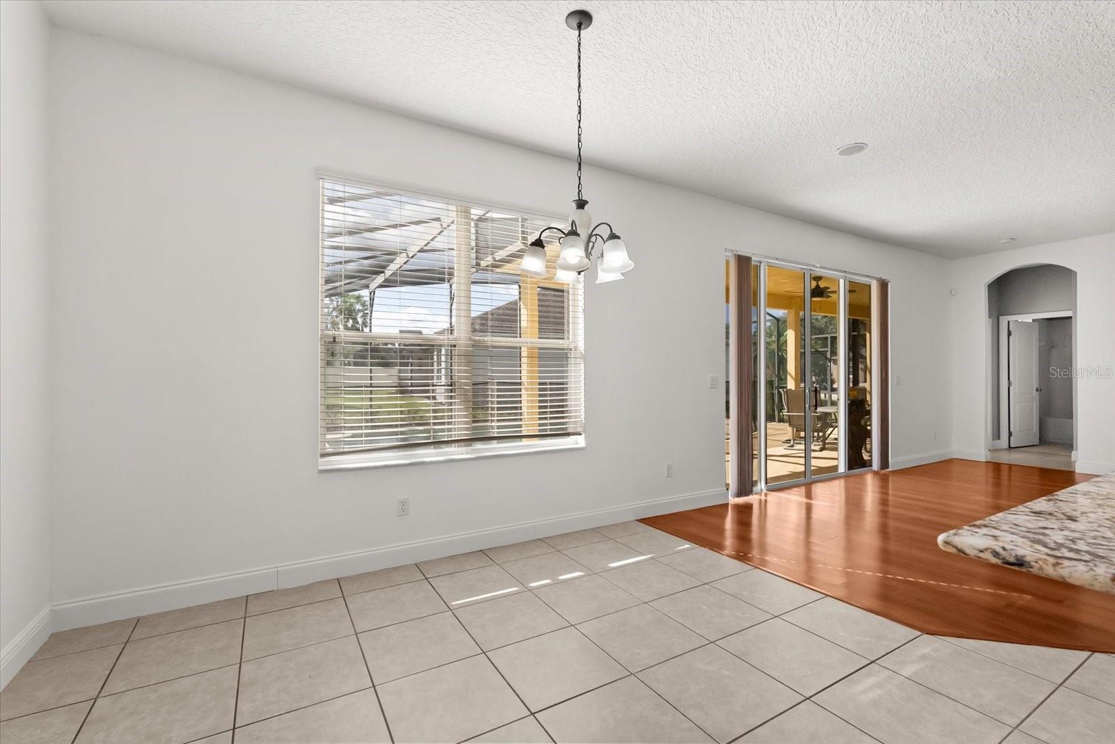 Image 11 of 41 For 1553 Cranston Street