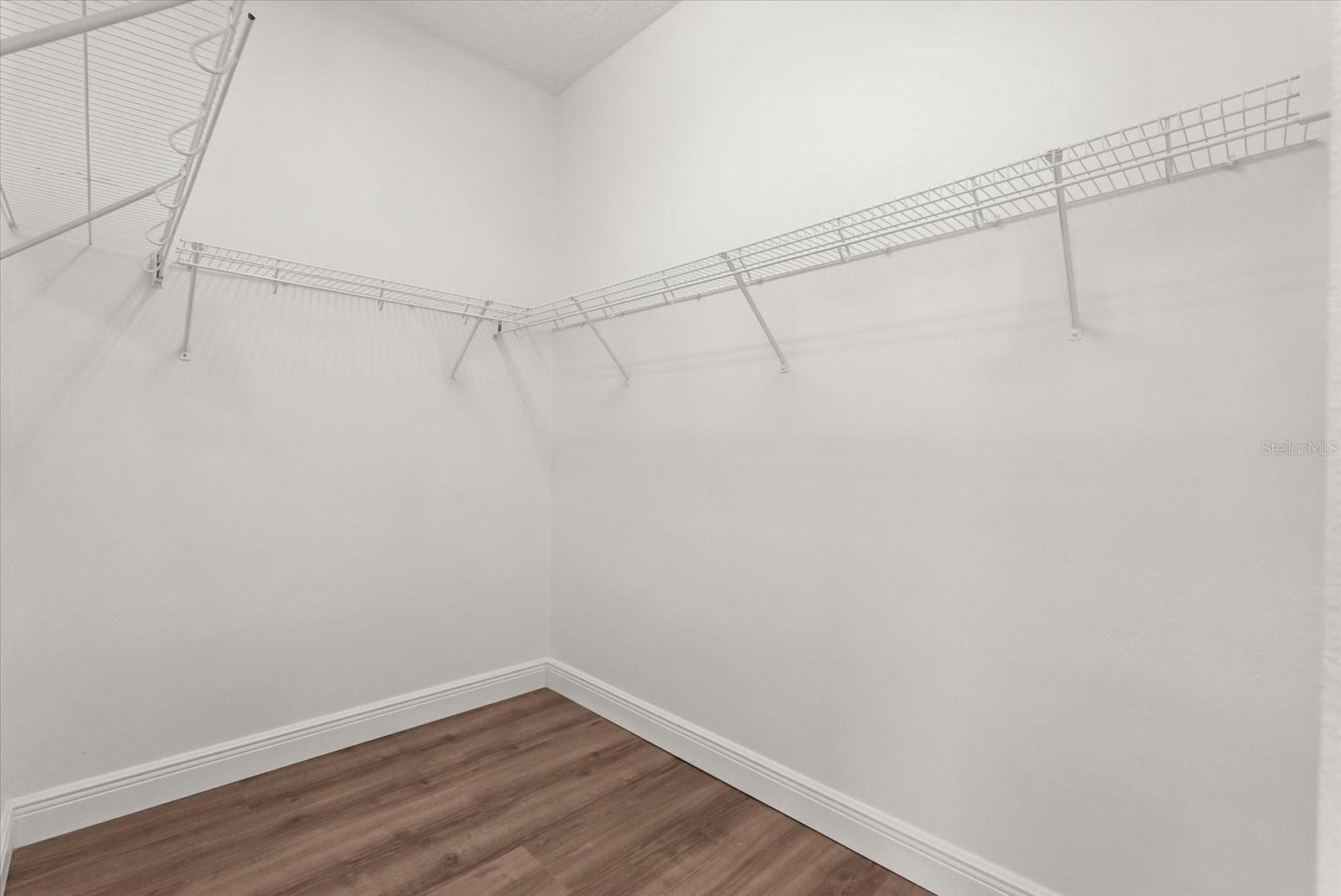 Image 20 of 41 For 1553 Cranston Street