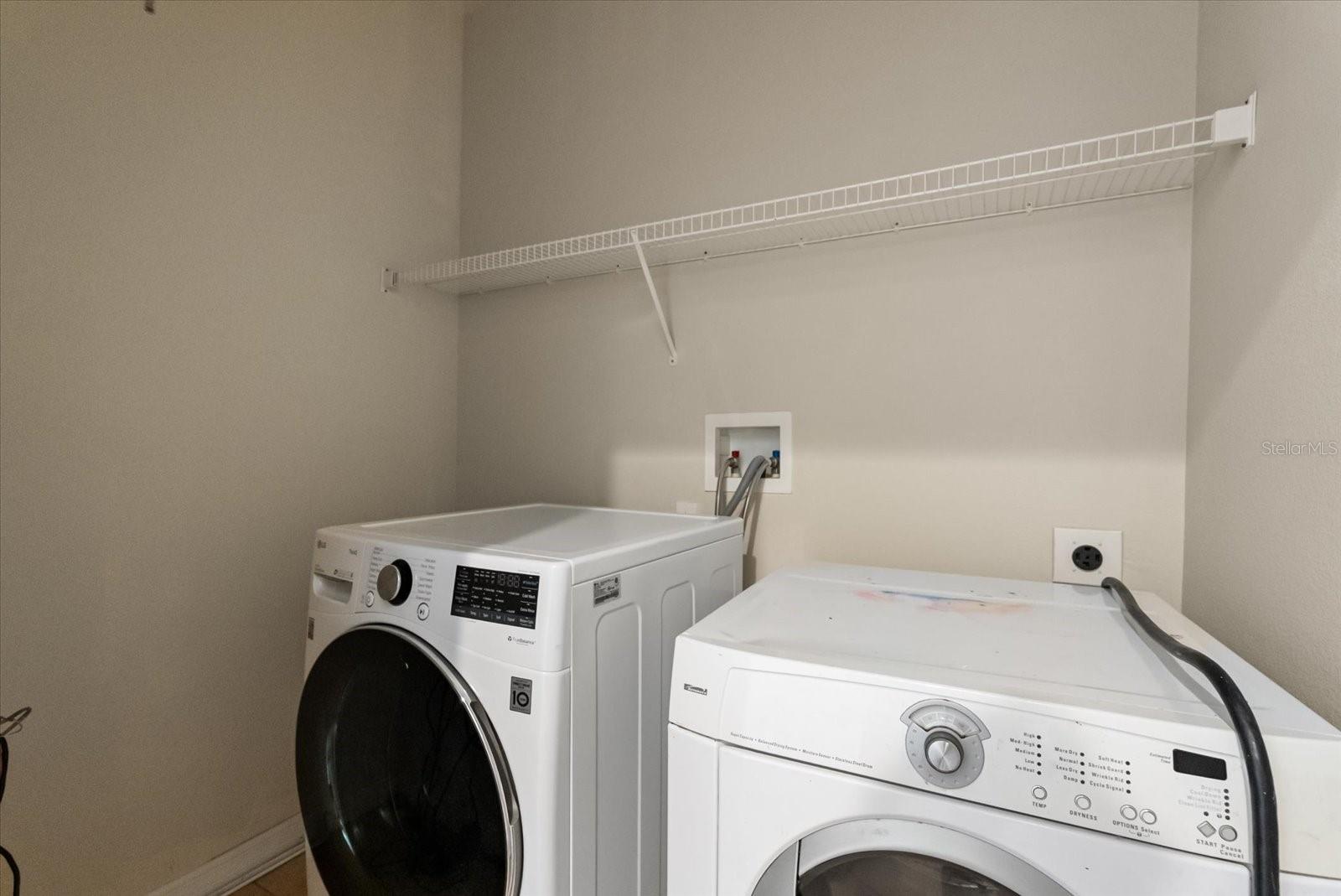 Image 32 of 41 For 1553 Cranston Street