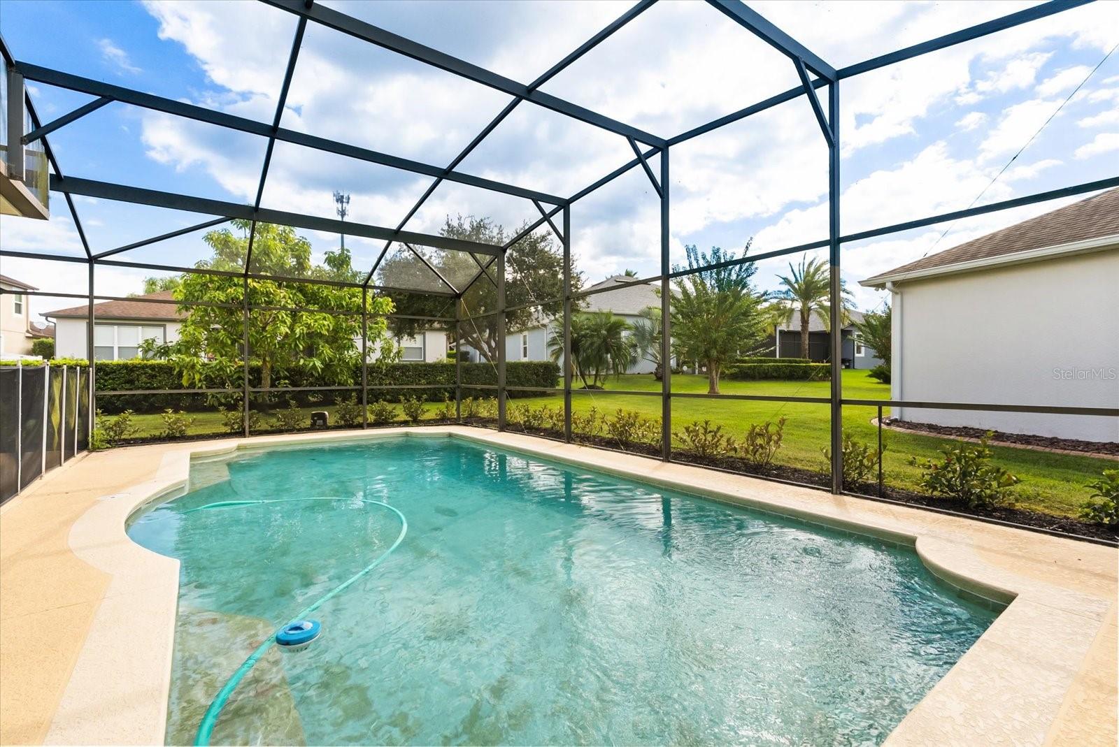 Image 34 of 41 For 1553 Cranston Street